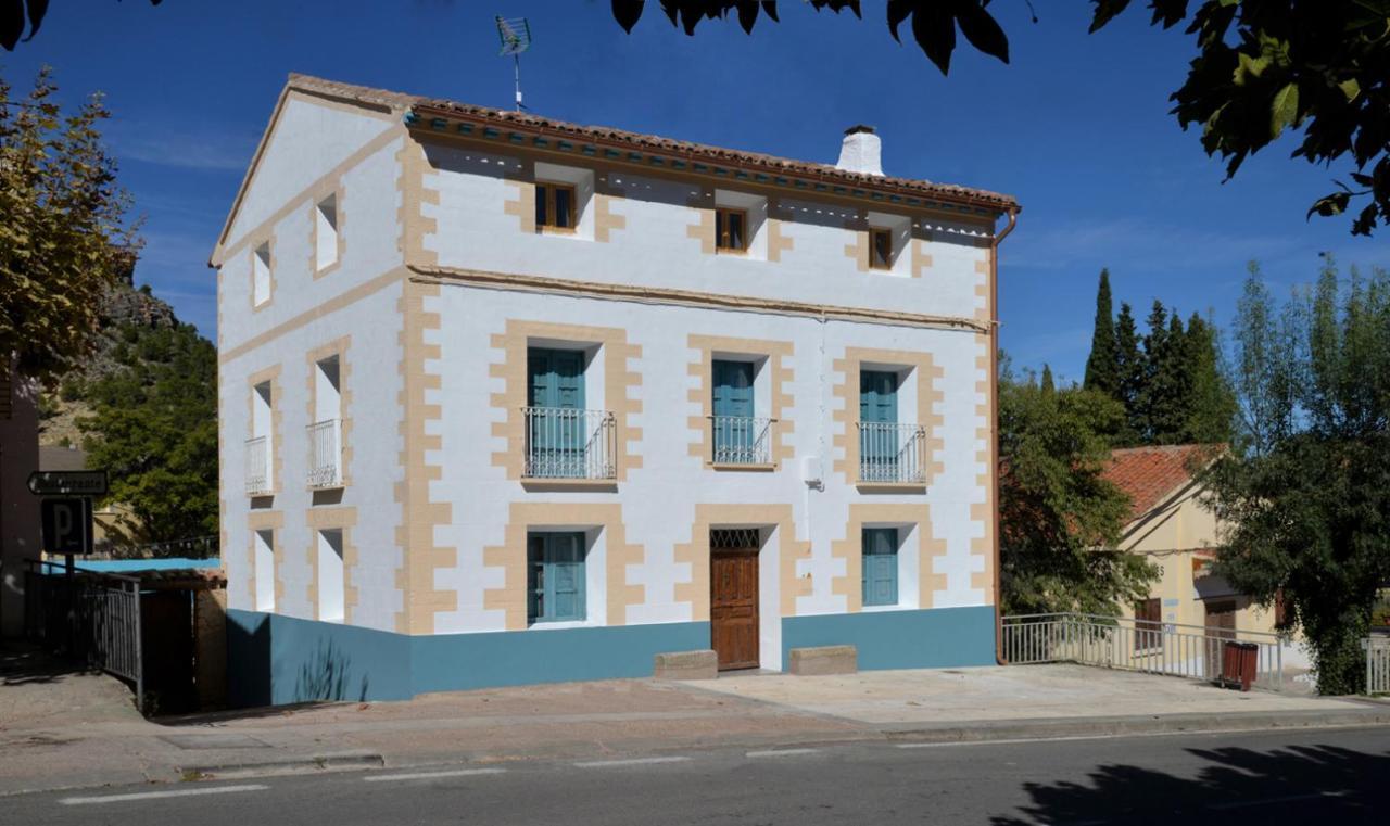 La Boutique Pensionat Nuévalos Exteriör bild